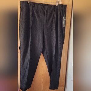 Black Ankle Cropped Pants with Elastic Waistband